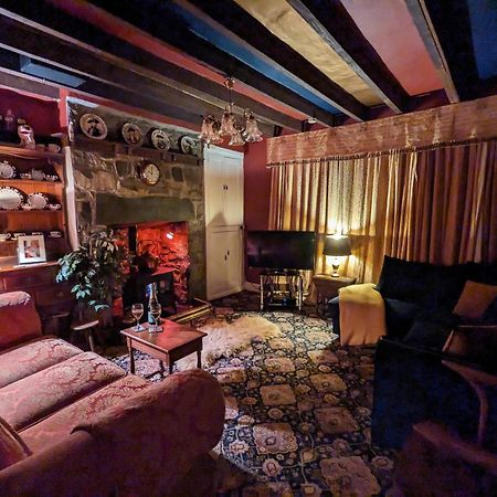 Fantastic Sea Views At Century'S Old Alma'S Cottage - Sleeps Up To 8 Guests Penmaen-mawr Exterior foto